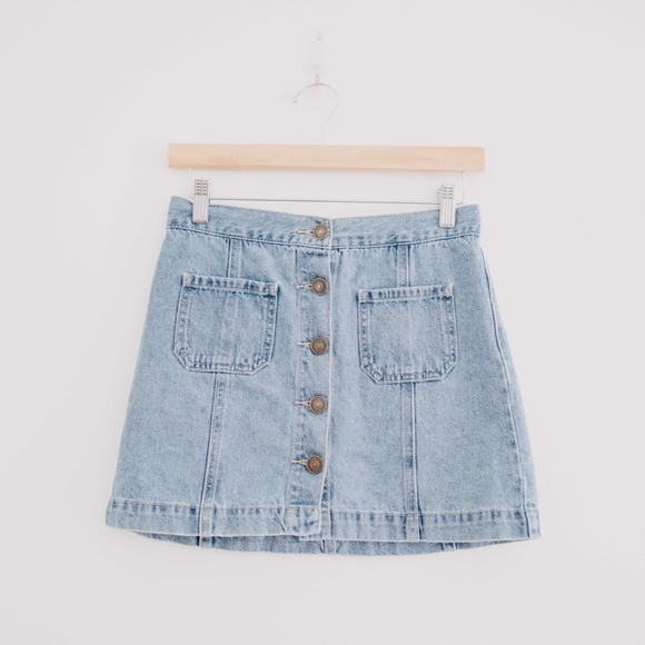 Forever 21 Dresses & Skirts - Forever 21 / Denim Button Front Mini Skirt